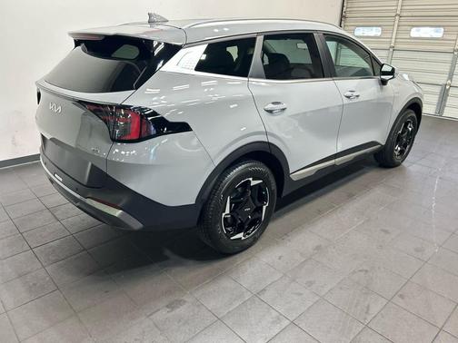 Wolf Gray 2027 Kia Sportage EX