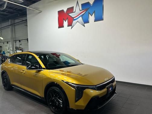 Sparkling Yellow 2026 Kia K4 GT-Line Turbo