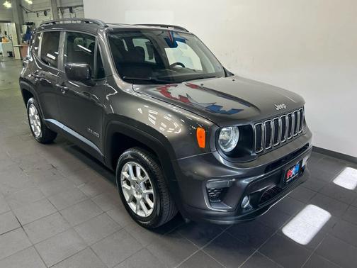 Granite Crystal Metallic Clearcoat 2020 Jeep Renegade Latitude
