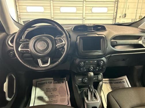 Granite Crystal Metallic Clearcoat 2020 Jeep Renegade Latitude