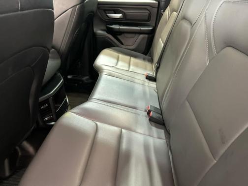 Bright White Clearcoat 2022 RAM 1500 Tradesman