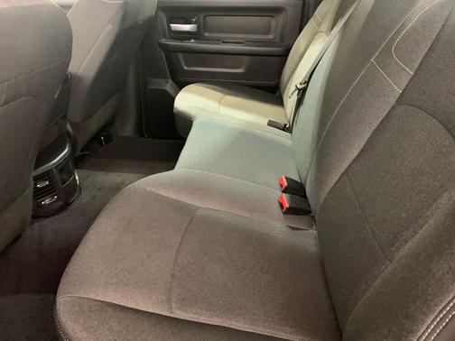 2019 RAM 2500 Tradesman Crew Cab 4x4 6'4' Box