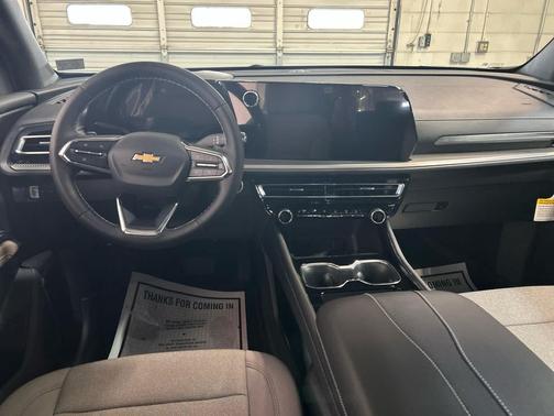Sterling Gray Metallic 2026 Chevrolet Traverse LT