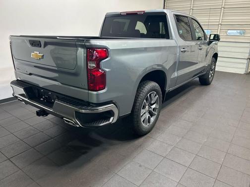 Sterling Gray Metallic 2026 Chevrolet Silverado 1500 LT