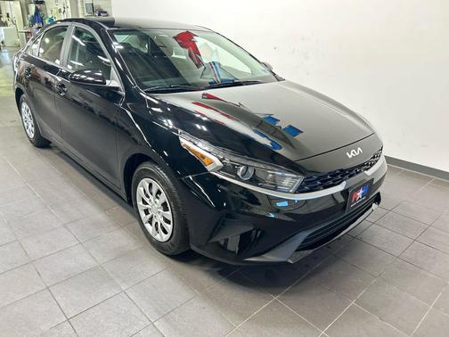Aurora Black 2023 Kia Forte LX