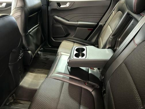Rapid Red Metallic Tinted Clearcoat 2024 Ford Escape ST-Line
