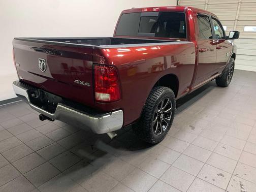 2019 RAM 1500 SLT