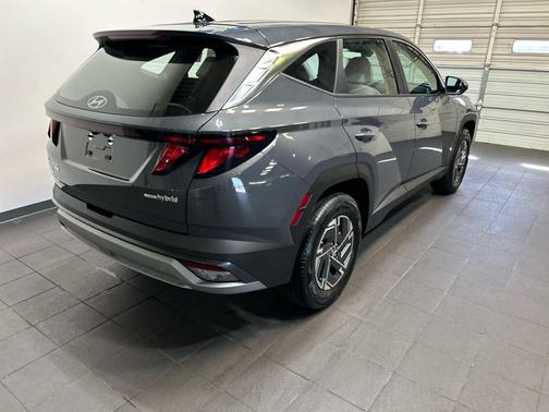 2026 Hyundai TUCSON Hybrid Blue SE