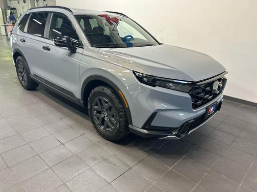 Urban Gray Pearl 2026 Honda CR-V Hybrid TrailSport AWD