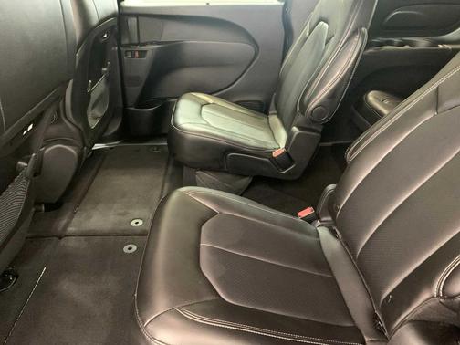 2025 Chrysler Pacifica L