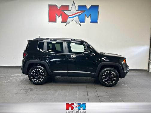 Black Clearcoat 2023 Jeep Renegade Upland