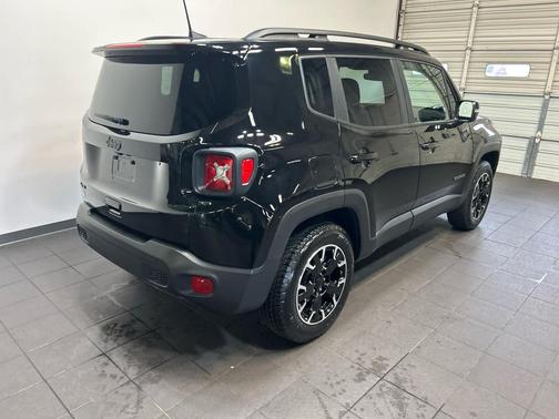 Black Clearcoat 2023 Jeep Renegade Upland