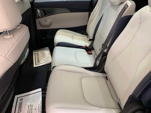 Ceramic Silver 2026 Kia Carnival Hybrid SX Prestige