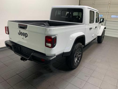 2026 Jeep Gladiator Sport S