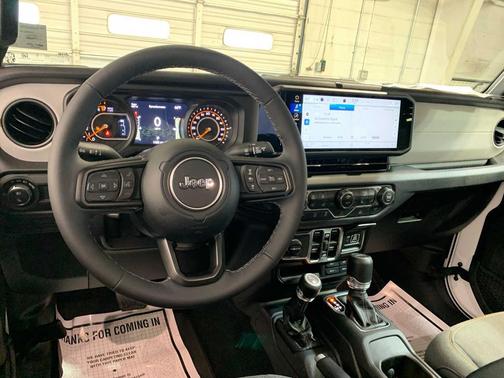Bright White Clearcoat 2026 Jeep Gladiator Sport S