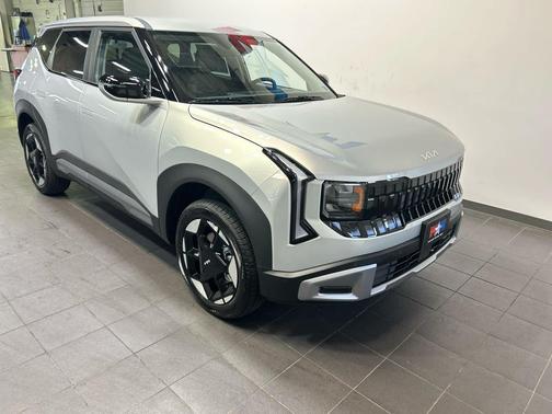 Ivory Silver 2027 Kia Seltos S