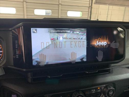 2025 Jeep Gladiator Sport S