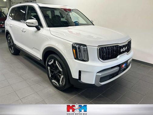 Glacial White Pearl 2023 Kia Telluride EX