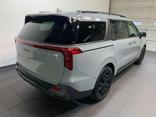 Ceramic Silver 2026 Kia Carnival Hybrid SX