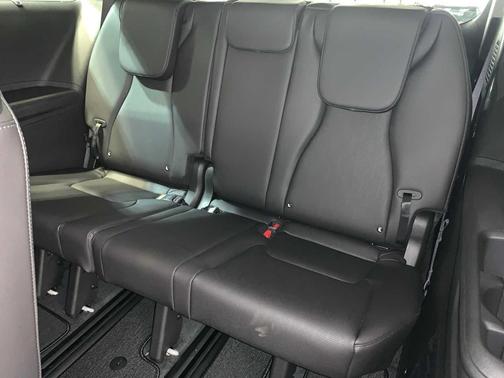 Ceramic Silver 2026 Kia Carnival Hybrid SX