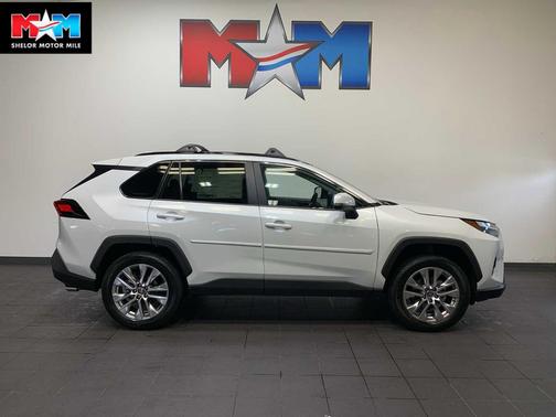 2025 Toyota RAV4 XLE Premium