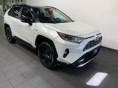 2019 Toyota RAV4 Hybrid SE