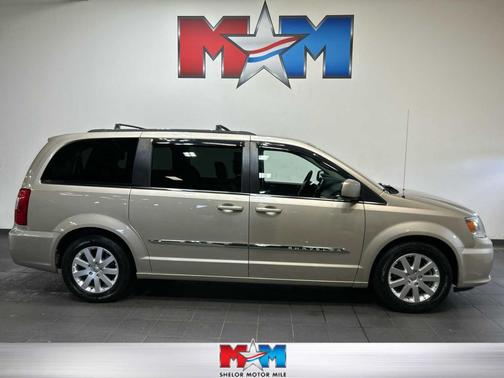 Cashmere/Sandstone Pearlcoat 2014 Chrysler Town & Country Touring
