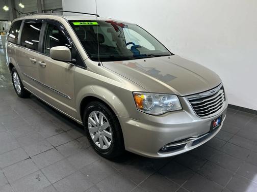 Cashmere/Sandstone Pearlcoat 2014 Chrysler Town & Country Touring