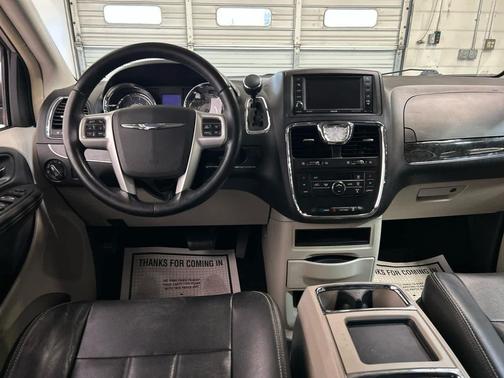 Cashmere/Sandstone Pearlcoat 2014 Chrysler Town & Country Touring
