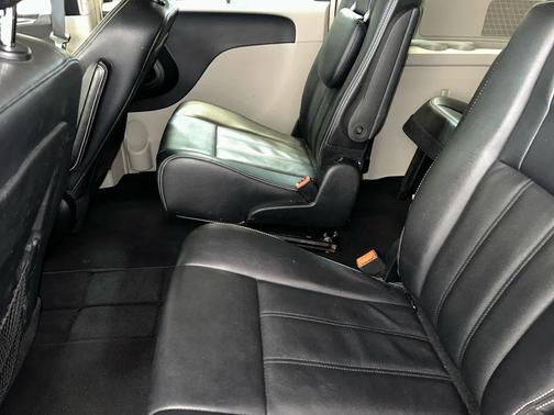 Cashmere/Sandstone Pearlcoat 2014 Chrysler Town & Country Touring