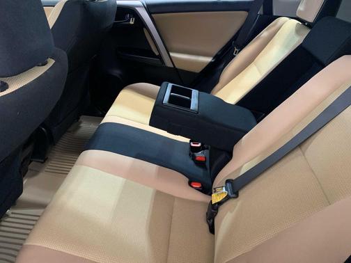 2016 Toyota RAV4 Hybrid XLE