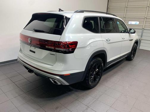 2024 Volkswagen Atlas 2.0T SEL