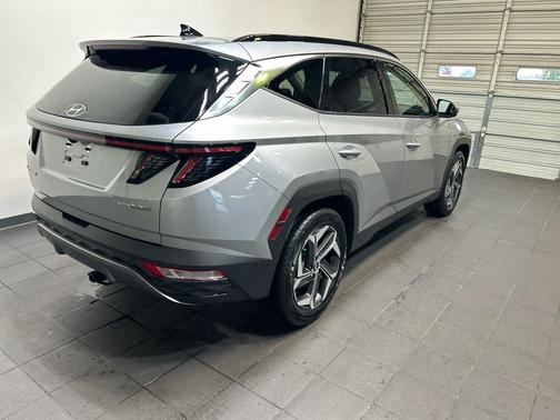 Shimmering Silver 2022 Hyundai TUCSON Hybrid Limited