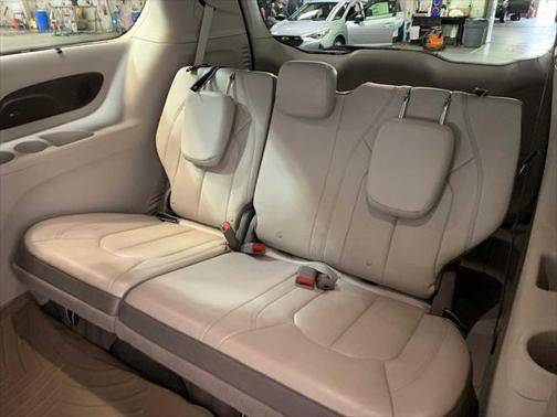 2018 Chrysler Pacifica Touring-L Plus