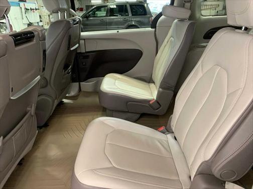 2018 Chrysler Pacifica Touring-L Plus