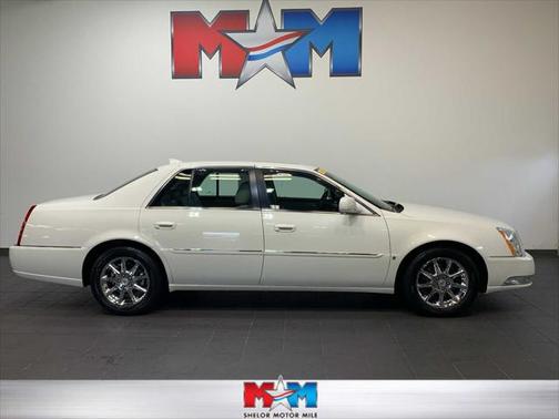 2010 Cadillac DTS Luxury Collection