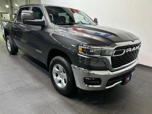 Granite Crystal Metallic Clearcoat 2026 RAM 1500 Big Horn/Lone Star