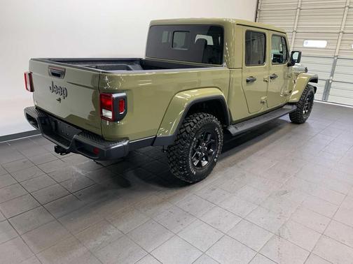 2025 Jeep Gladiator High Tide