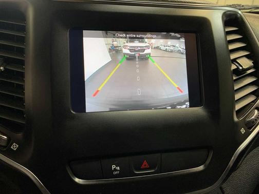 2020 Jeep Cherokee Altitude