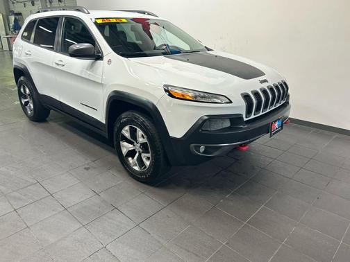 Bright White Clearcoat 2016 Jeep Cherokee Trailhawk