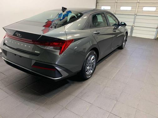 Amazon Gray 2026 Hyundai ELANTRA HEV Blue