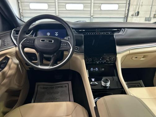 Bright White Clearcoat 2023 Jeep Grand Cherokee L Limited