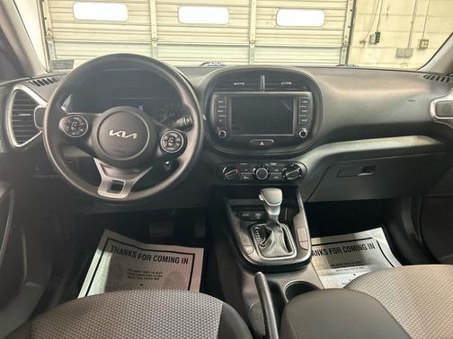 Snow White Pearl 2022 Kia Soul LX