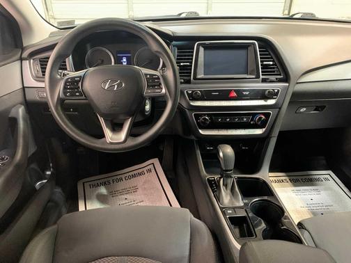 2018 Hyundai SONATA SE