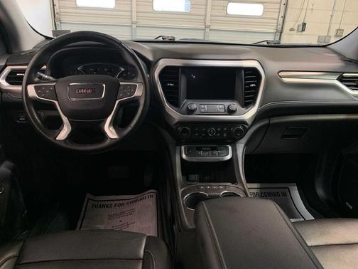 2023 GMC Acadia AWD SLT