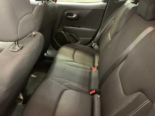 2021 Jeep Renegade Jeepster 4x4