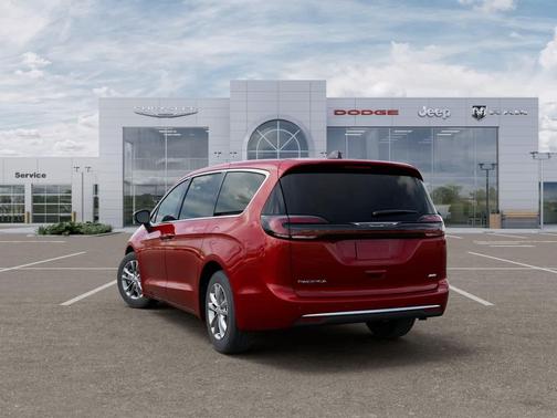Red Hot Pearlcoat 2027 Chrysler Pacifica L