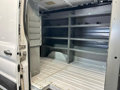 2022 Ford Transit-250 Base