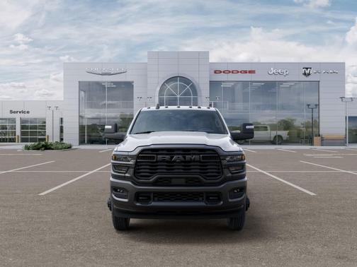Bright White Clearcoat 2026 RAM 3500 Tradesman Crew Cab 4x4 8' Box