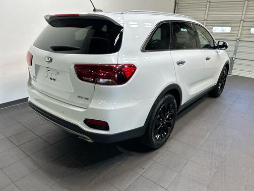 Snow White Pearl 2020 Kia Sorento EX